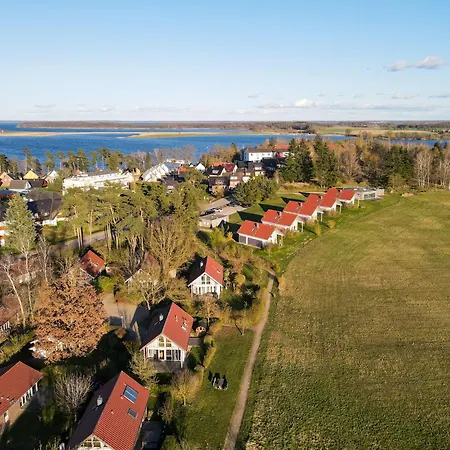 Wiesengefluester S5 Gruppenhaus Haustierfrei Mit Aussicht, Wiese Und Mueritznaehe * Röbel